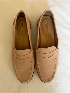 Sperry Women’s Slip-On Penny Loafers in Light Beige